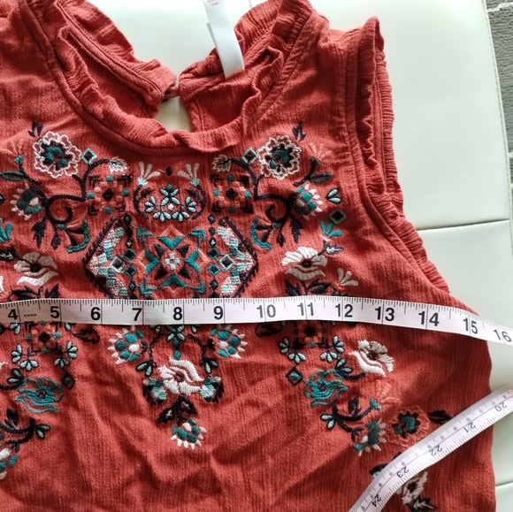 Embroidered Orange Sleeveless top - Picture 15 of 16
